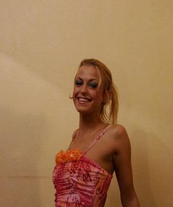 <p class='ppt-number'>221 779 + PIN 426</p><p class='ppt-pricing-de'>1,99 Euro/Min.</p>