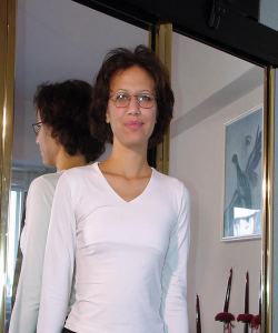 <p class='ppt-number'> 221 779 + PIN 426</p><p class='ppt-pricing-de'>1,99 Euro/Min.</p>